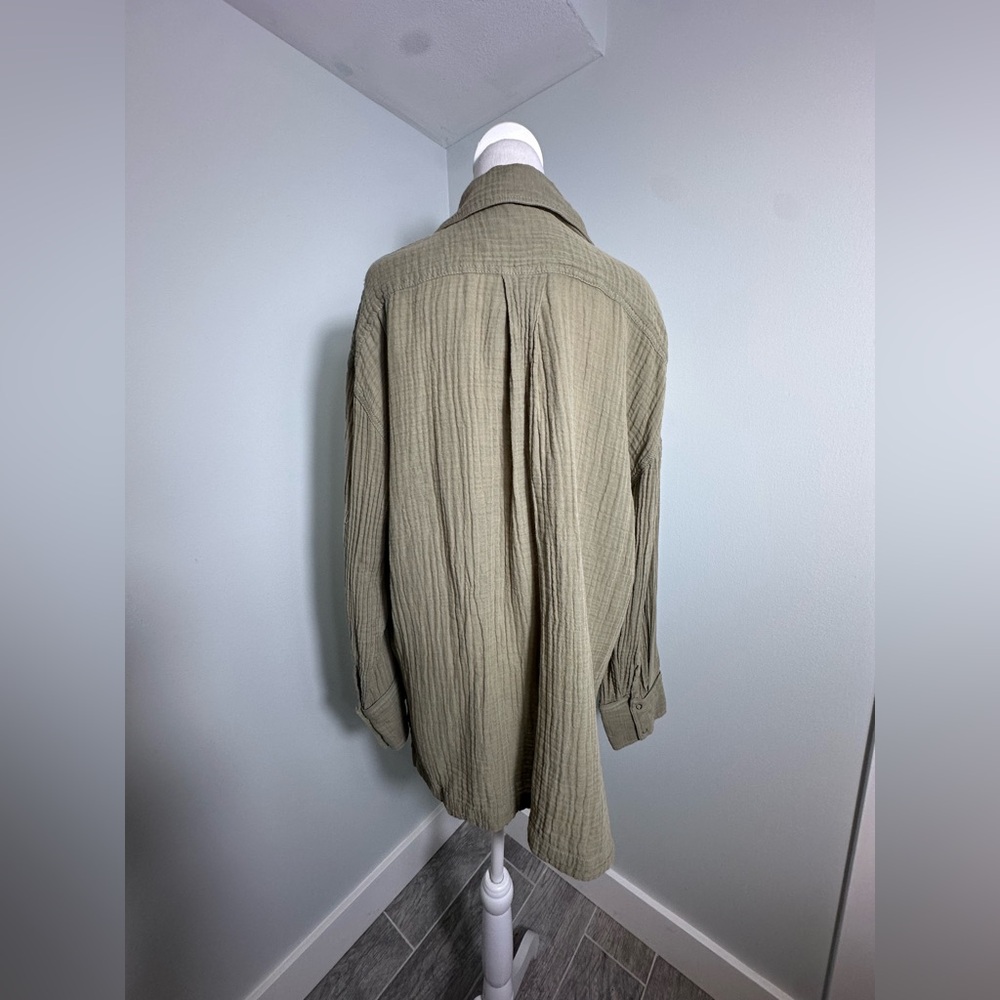 We The Free Izzy Cargo Double Cloth Buttondown in Sage Green Size Small - Picture 7 of 15
